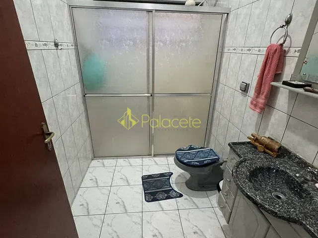 Casa com 377m² 4 quartos e 1 banheiro, à venda, no bairro Centro em Pindamonhangaba