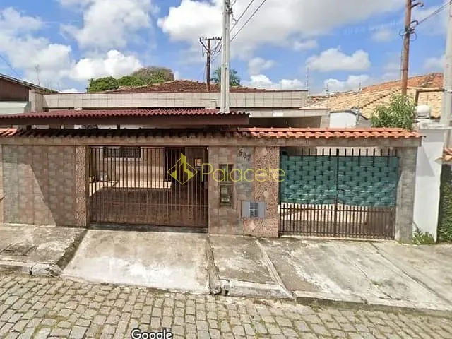 Casa com 377m² 4 quartos e 1 banheiro, à venda, no bairro Centro em Pindamonhangaba