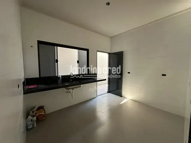Casa com 200m² 3 quartos e 2 banheiros, à venda, no bairro Jardim Planalto em Londrina