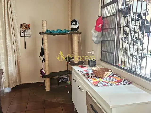 Casa com 435m² 3 quartos e 2 banheiros, à venda, no bairro Chácara da Galega em Pindamonhangaba