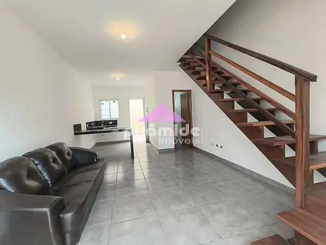 Casa com 72m² 2 quartos e 2 banheiros, à venda, no bairro Massaguaçu em Caraguatatuba