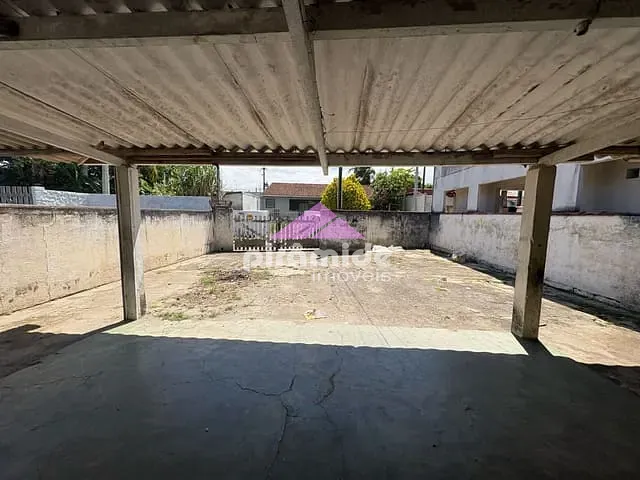Casa com 300m² 2 quartos e 1 banheiro, à venda, no bairro Morro do Algodão em Caraguatatuba