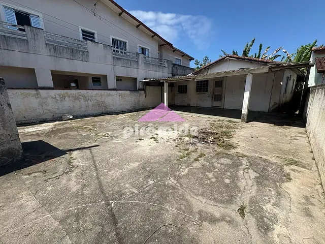 Casa com 300m² 2 quartos e 1 banheiro, à venda, no bairro Morro do Algodão em Caraguatatuba