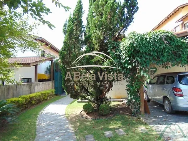 Casa 3 quartos e 2 banheiros, para alugar, no bairro Jardim Belizário em Cotia