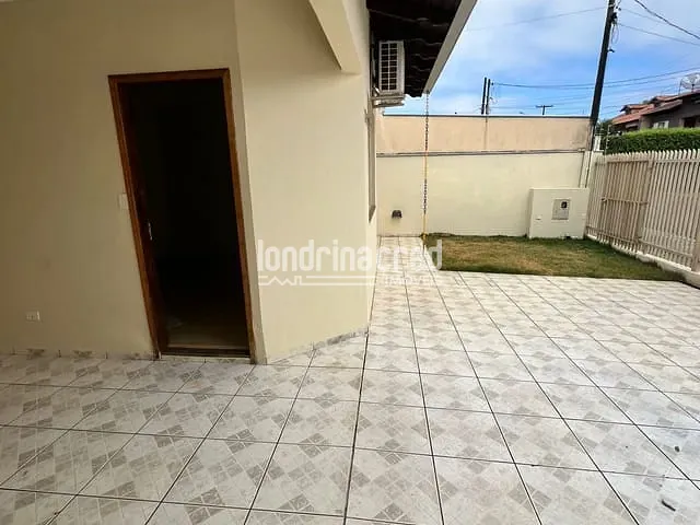 Casa com 250m² 2 quartos e 2 banheiros, à venda, no bairro São Pedro em Londrina