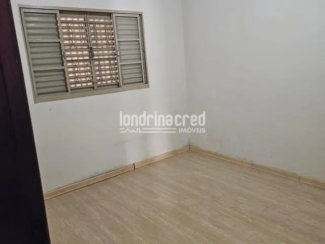 Casa com 250m² 2 quartos e 2 banheiros, à venda, no bairro São Pedro em Londrina