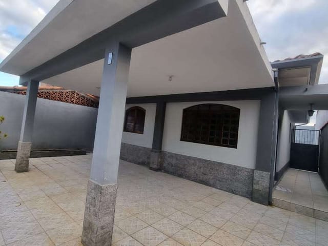 Casa com 250m² 3 quartos e 2 banheiros, à venda, no bairro Loteamento Residencial Andrade em Pindamonhangaba