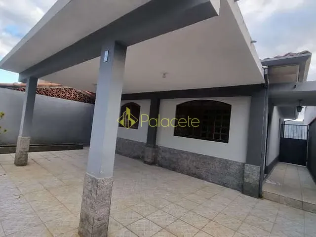 Casa com 250m² 3 quartos e 2 banheiros, à venda, no bairro Loteamento Residencial Andrade em Pindamonhangaba