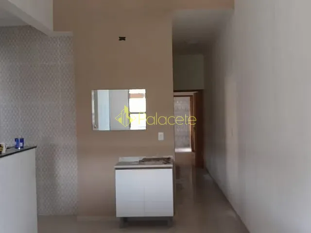 Casa com 120m² 2 quartos e 2 banheiros, à venda, no bairro Residencial Mombaça I em Pindamonhangaba
