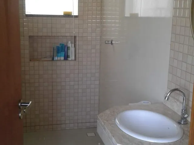 Casa com 200m² 3 quartos e 3 banheiros, à venda, no bairro Residencial Vila Romana em Pindamonhangaba