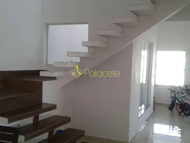 Casa com 200m² 3 quartos e 3 banheiros, à venda, no bairro Residencial Vila Romana em Pindamonhangaba