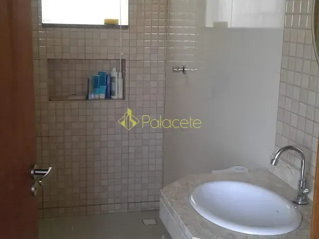 Casa com 200m² 3 quartos e 3 banheiros, à venda, no bairro Residencial Vila Romana em Pindamonhangaba
