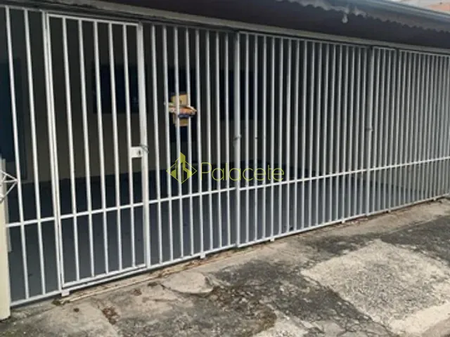 Casa com 161m² 2 quartos e 2 banheiros, à venda, no bairro Crispim em Pindamonhangaba