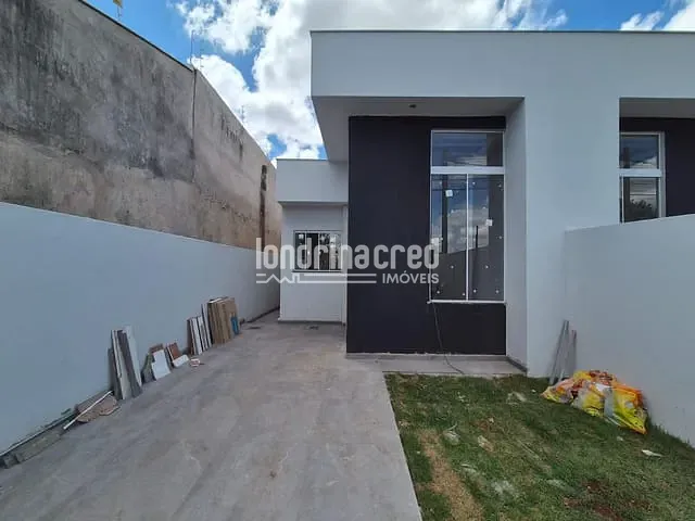 Casa com 180m² 2 quartos e 2 banheiros, à venda, no bairro Colúmbia em Londrina