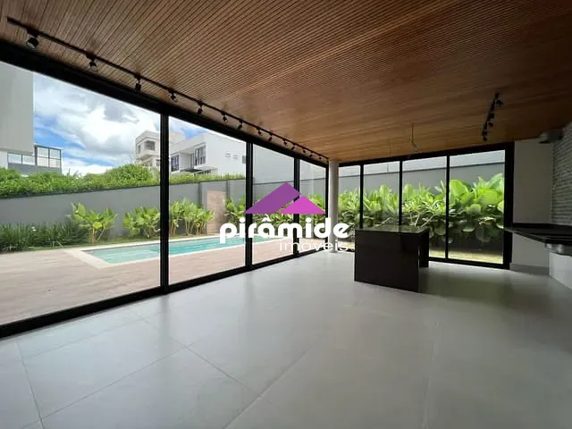 Casa com 450m² 4 quartos e 3 banheiros, à venda, no bairro Urbanova em São José dos Campos