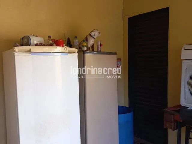 Casa com 250m² 3 quartos e 2 banheiros, à venda, no bairro Parque Residencial Joaquim Toledo Piza em Londrina