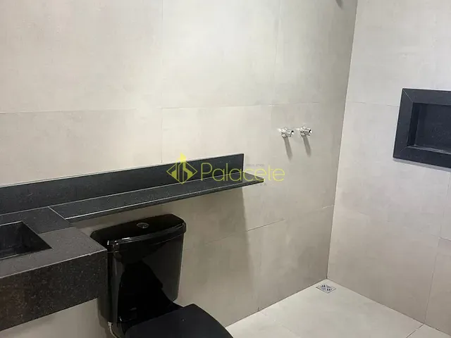 Casa com 200m² 3 quartos e 2 banheiros, à venda, no bairro Vila Prado em Pindamonhangaba