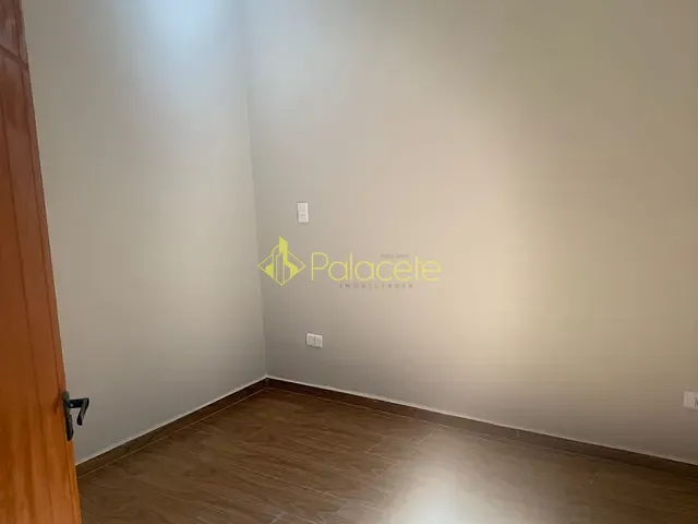 Casa com 200m² 3 quartos e 2 banheiros, à venda, no bairro Vila Prado em Pindamonhangaba