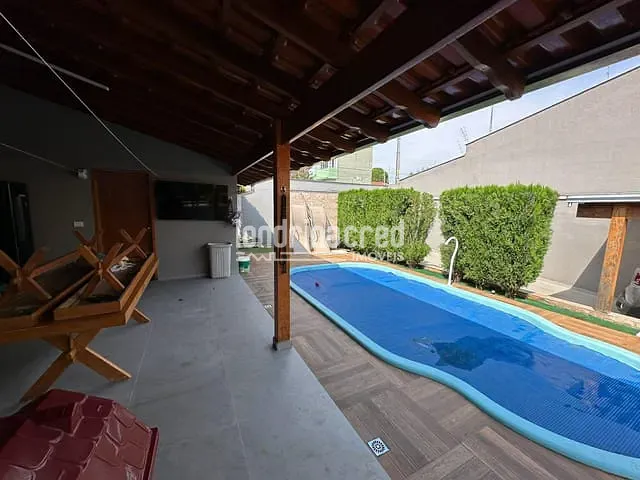 Casa com 300m² 3 quartos e 3 banheiros, à venda, no bairro Leonor em Londrina