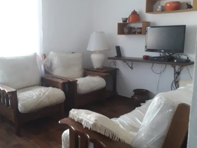 Casa com 500m² 2 quartos e 1 banheiro, à venda, no bairro Parque Shangri-lá em Pindamonhangaba