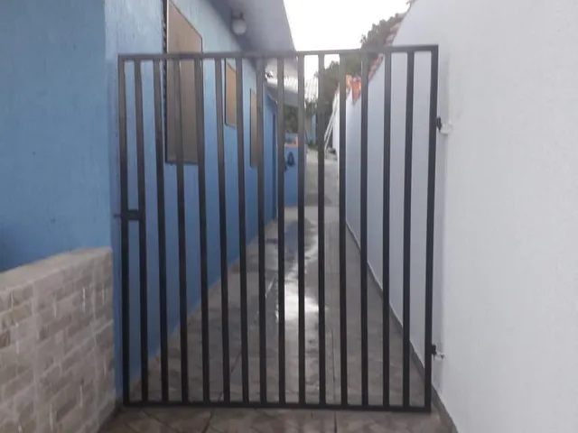 Casa com 500m² 2 quartos e 1 banheiro, à venda, no bairro Parque Shangri-lá em Pindamonhangaba