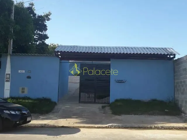 Casa com 500m² 2 quartos e 1 banheiro, à venda, no bairro Parque Shangri-lá em Pindamonhangaba