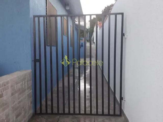 Casa com 500m² 2 quartos e 1 banheiro, à venda, no bairro Parque Shangri-lá em Pindamonhangaba