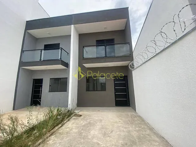 Sobrado 2 quartos e 2 banheiros, à venda, no bairro Loteamento Residencial e Comercial Flamboyant em Pindamonhangaba