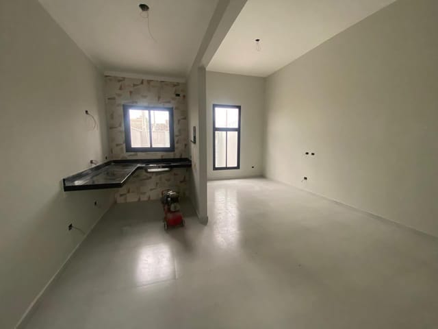 Casa com 125m² 2 quartos e 2 banheiros, à venda, no bairro Residencial e Comercial Portal dos Eucaliptos em Pindamonhangaba
