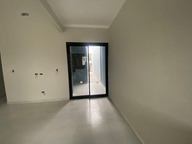 Casa com 125m² 2 quartos e 2 banheiros, à venda, no bairro Residencial e Comercial Portal dos Eucaliptos em Pindamonhangaba