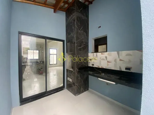 Casa com 125m² 2 quartos e 2 banheiros, à venda, no bairro Residencial e Comercial Portal dos Eucaliptos em Pindamonhangaba