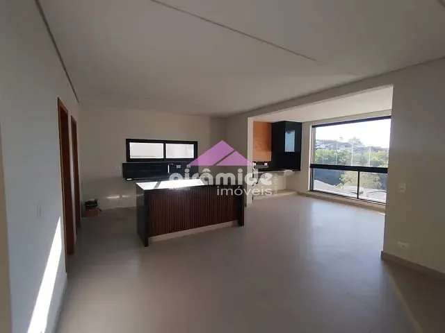 Casa com 377m² 3 quartos e 4 banheiros, à venda, no bairro Floresta em São José dos Campos