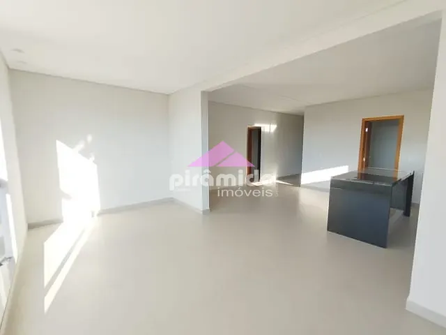 Casa com 377m² 3 quartos e 4 banheiros, à venda, no bairro Floresta em São José dos Campos