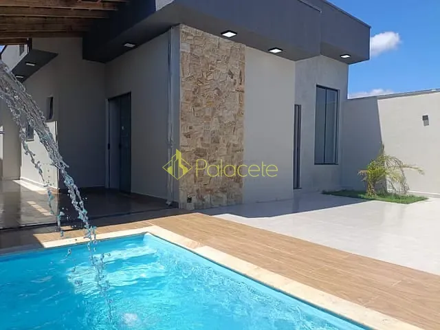 Casa com 198m² 3 quartos e 2 banheiros, à venda, no bairro Loteamento Residencial e Comercial Flamboyant em Pindamonhangaba