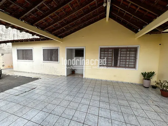 Casa com 318m² 5 quartos e 4 banheiros, à venda, no bairro Santa Mônica em Londrina