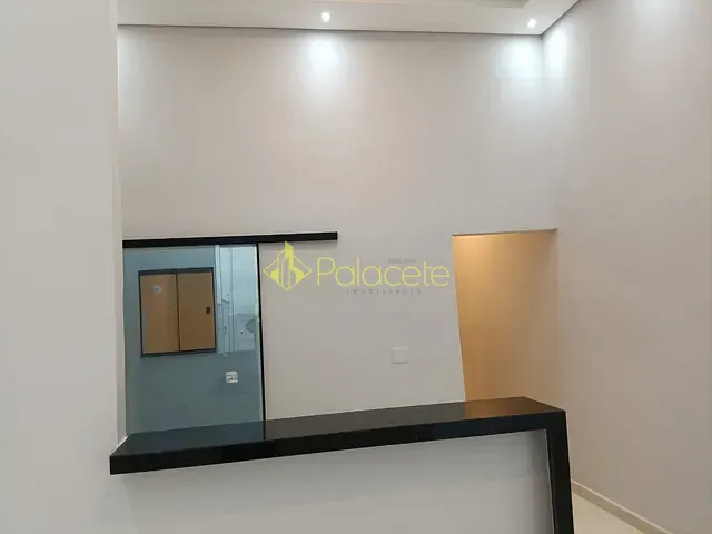 Casa com 88m² 2 quartos e 2 banheiros, à venda, no bairro Loteamento Residencial e Comercial Flamboyant em Pindamonhangaba