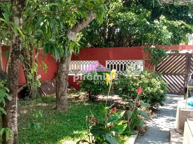Casa com 250m² 2 quartos e 2 banheiros, à venda, no bairro Balneário dos Golfinhos em Caraguatatuba