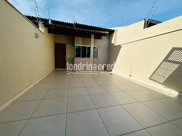 Casa com 135m² 2 quartos e 2 banheiros, à venda, no bairro Conjunto Habitacional Alexandre Urbanas em Londrina