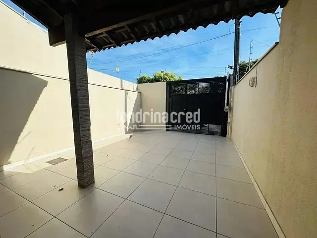 Casa com 135m² 2 quartos e 2 banheiros, à venda, no bairro Conjunto Habitacional Alexandre Urbanas em Londrina