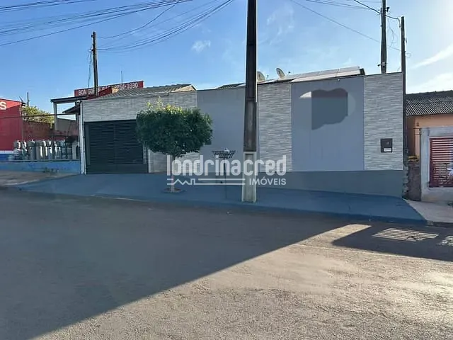 Casa com 140m² 2 quartos e 1 banheiro, à venda, no bairro Conjunto Residencial Roberto Conceição em Cambé