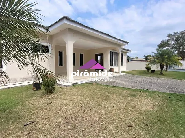 Casa com 1047m² 3 quartos e 4 banheiros, à venda, no bairro Condomínio Colinas do Parahyba em São José dos Campos