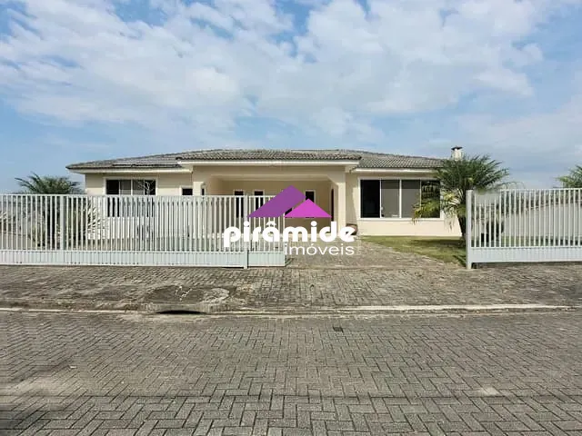 Casa com 1047m² 3 quartos e 4 banheiros, à venda, no bairro Condomínio Colinas do Parahyba em São José dos Campos