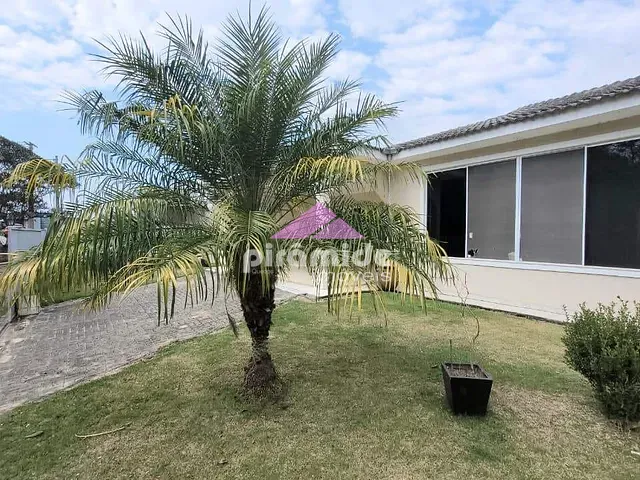 Casa com 1047m² 3 quartos e 4 banheiros, à venda, no bairro Condomínio Colinas do Parahyba em São José dos Campos