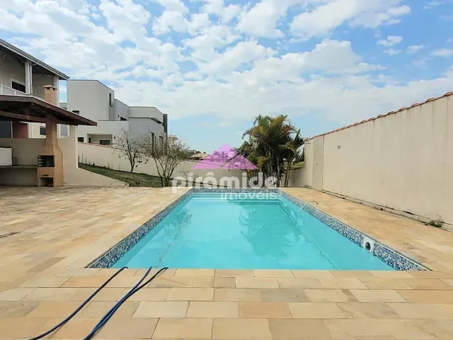 Casa com 1047m² 3 quartos e 4 banheiros, à venda, no bairro Condomínio Colinas do Parahyba em São José dos Campos