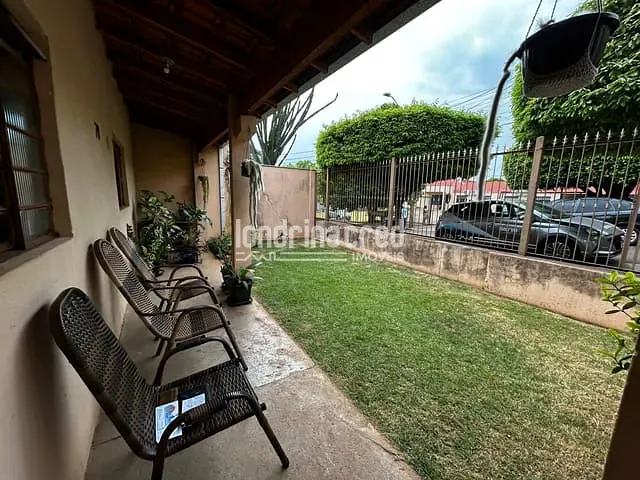 Casa com 235m² 3 quartos e 1 banheiro, à venda, no bairro Conjunto Habitacional José Giordano em Londrina
