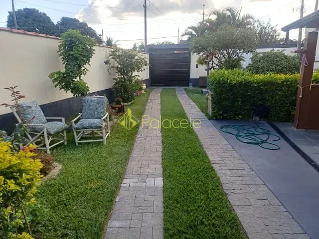 Casa com 300m² 2 quartos e 1 banheiro, à venda, no bairro Cidade Nova em Pindamonhangaba