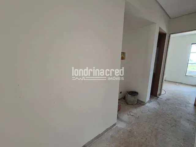Casa com 126m² 2 quartos e 1 banheiro, à venda, no bairro Colinas em Londrina