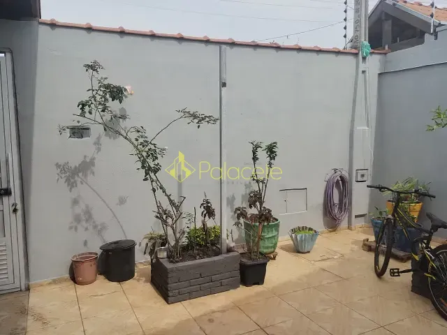 Casa com 200m² 2 quartos e 1 banheiro, à venda, no bairro Loteamento Residencial e Comercial Araguaia em Pindamonhangaba