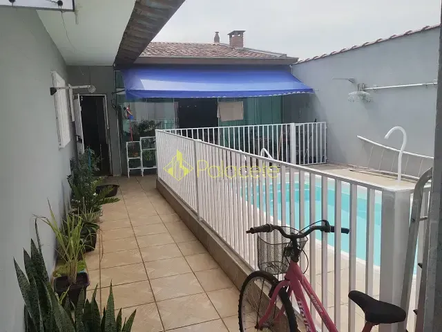 Casa com 200m² 2 quartos e 1 banheiro, à venda, no bairro Loteamento Residencial e Comercial Araguaia em Pindamonhangaba