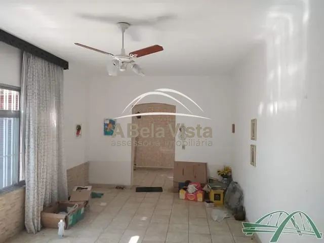 Casa com 360m² 3 quartos e 2 banheiros, à venda, no bairro Vila Osasco em Osasco